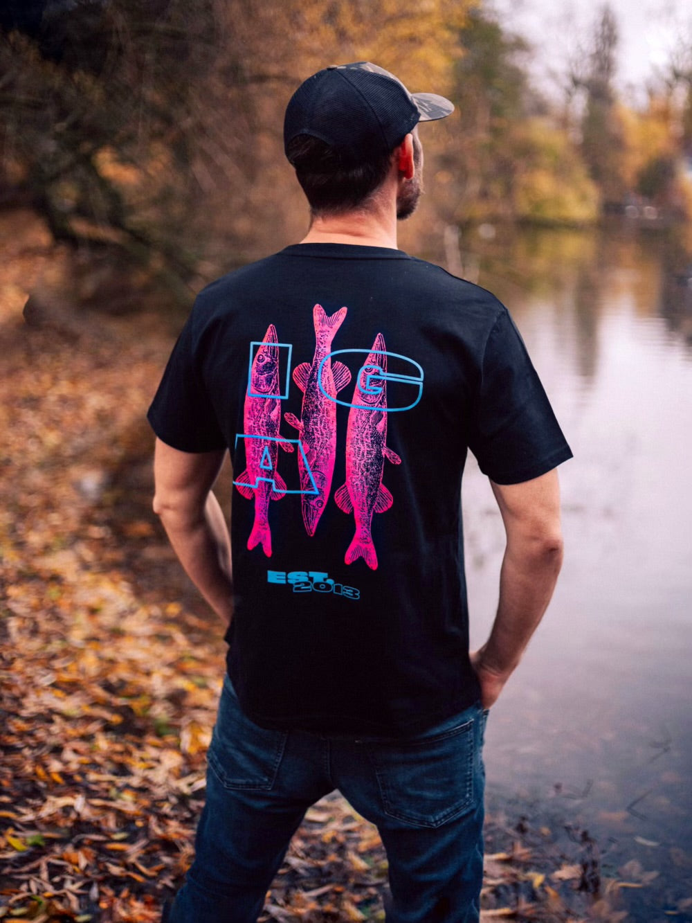 IGA NEON PIKE - SHIRT (black)